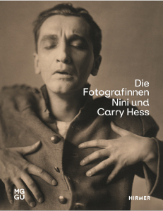 Ausstellungseröffnung: Die Fotografinnen Nini und Carry Hess